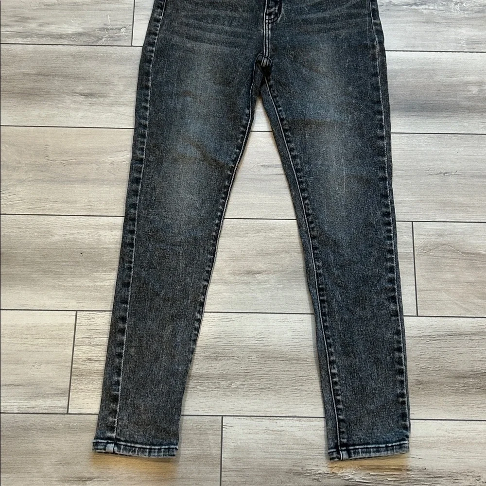 KanCan Nylah super skinny high ride jeans in black acid wash size 28
